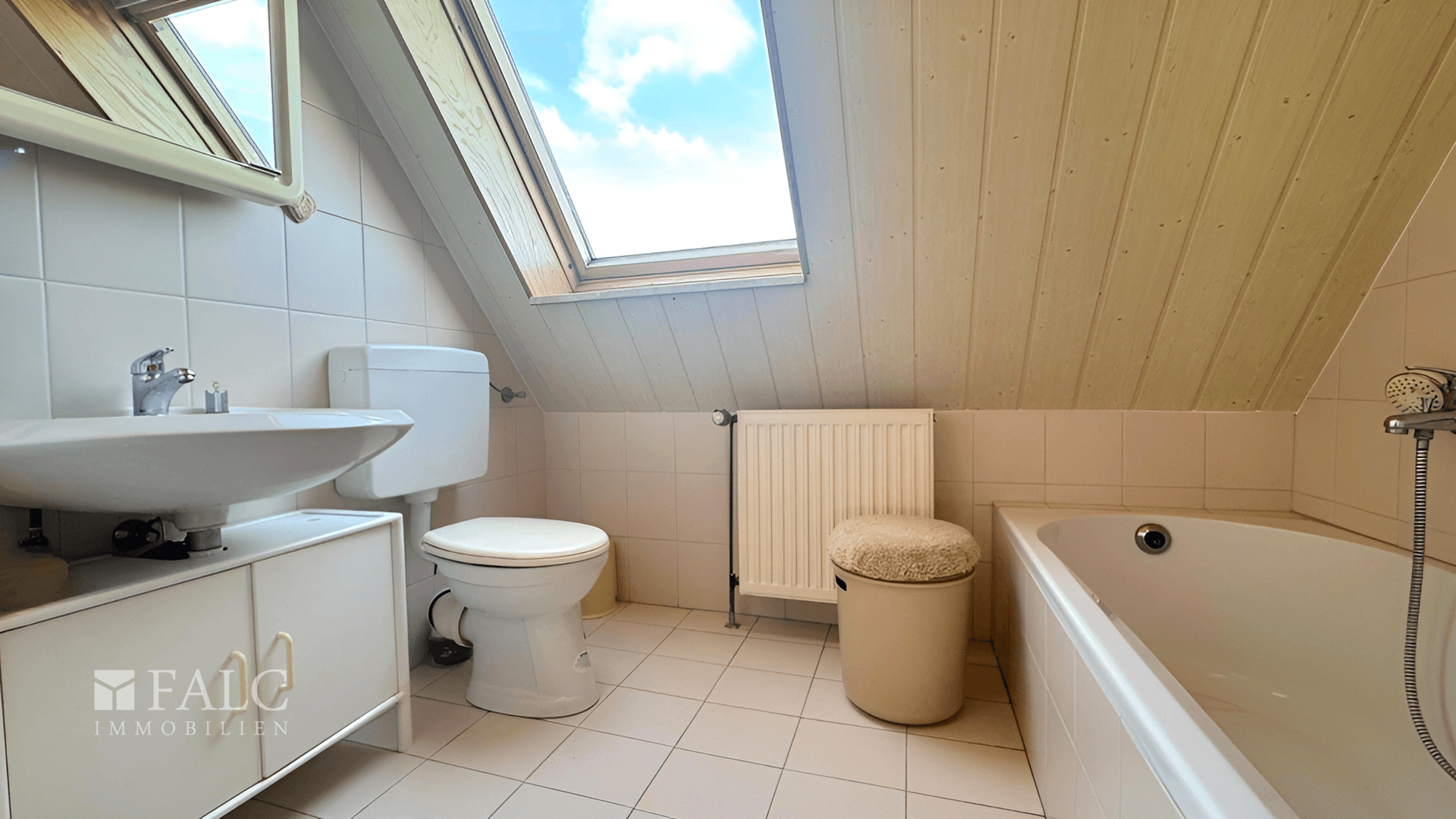 Badezimmer Dachgeschoss 